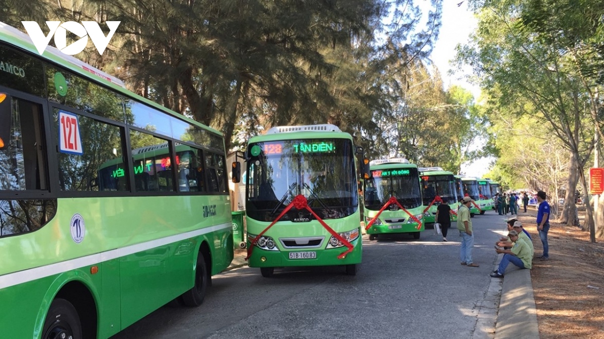 Bốn tuyến xe buýt đầu tiên được hoạt động trở lại tại TP.HCM